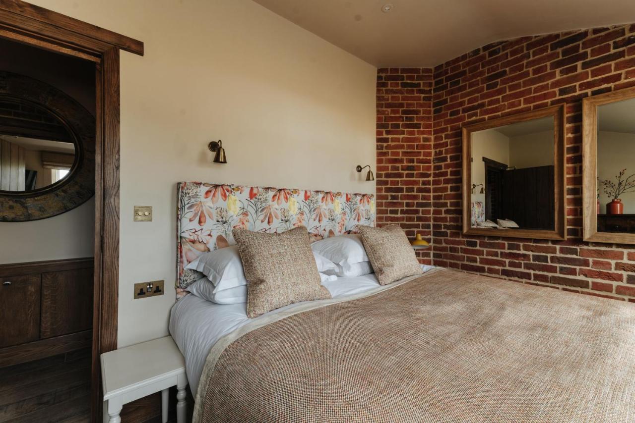 The Shepherds Huts & The Well Lodge At Ormesby Manor Ormesby Saint Michael Eksteriør bilde
