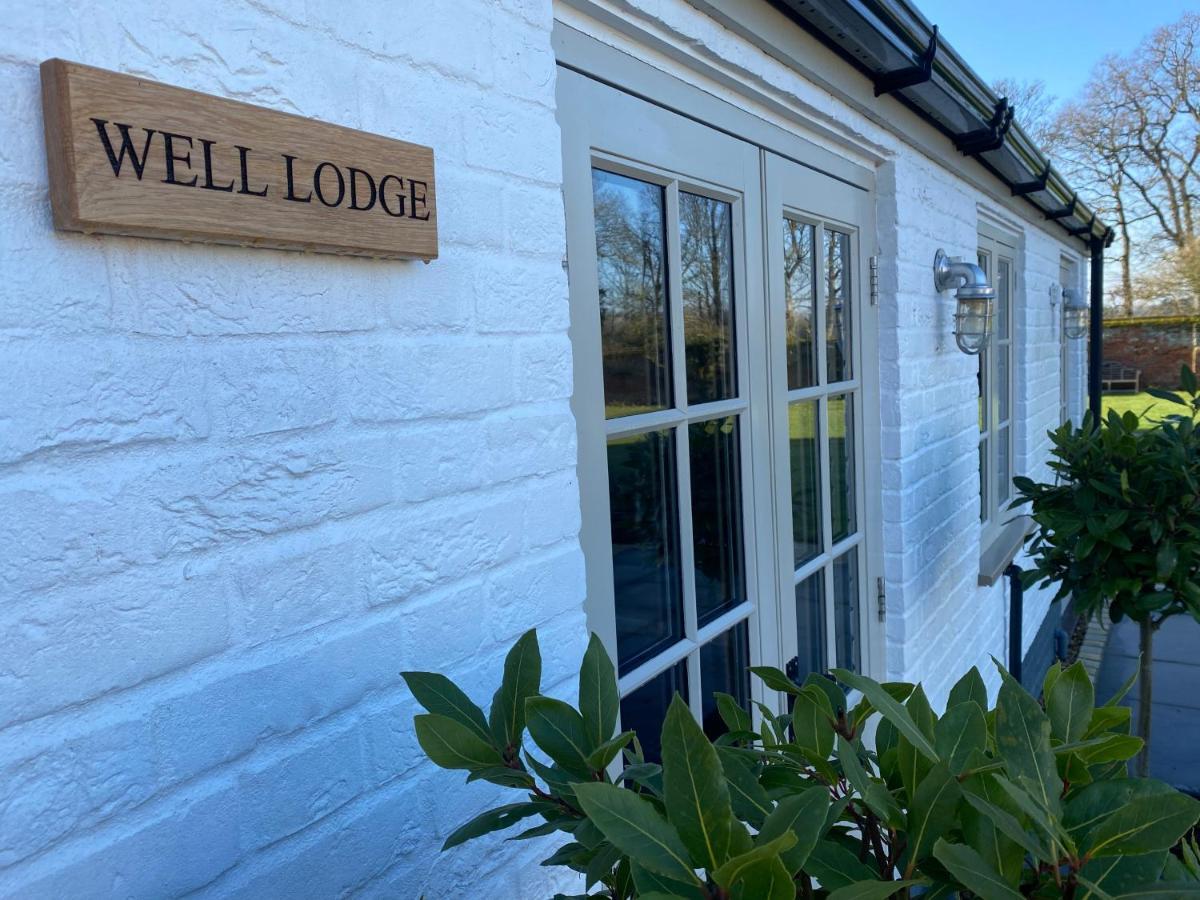 The Shepherds Huts & The Well Lodge At Ormesby Manor Ormesby Saint Michael Eksteriør bilde